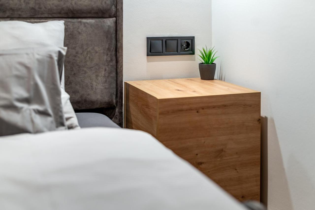 Downtown Luxury By Stlcz With 2 Bathrooms Budapest Luaran gambar